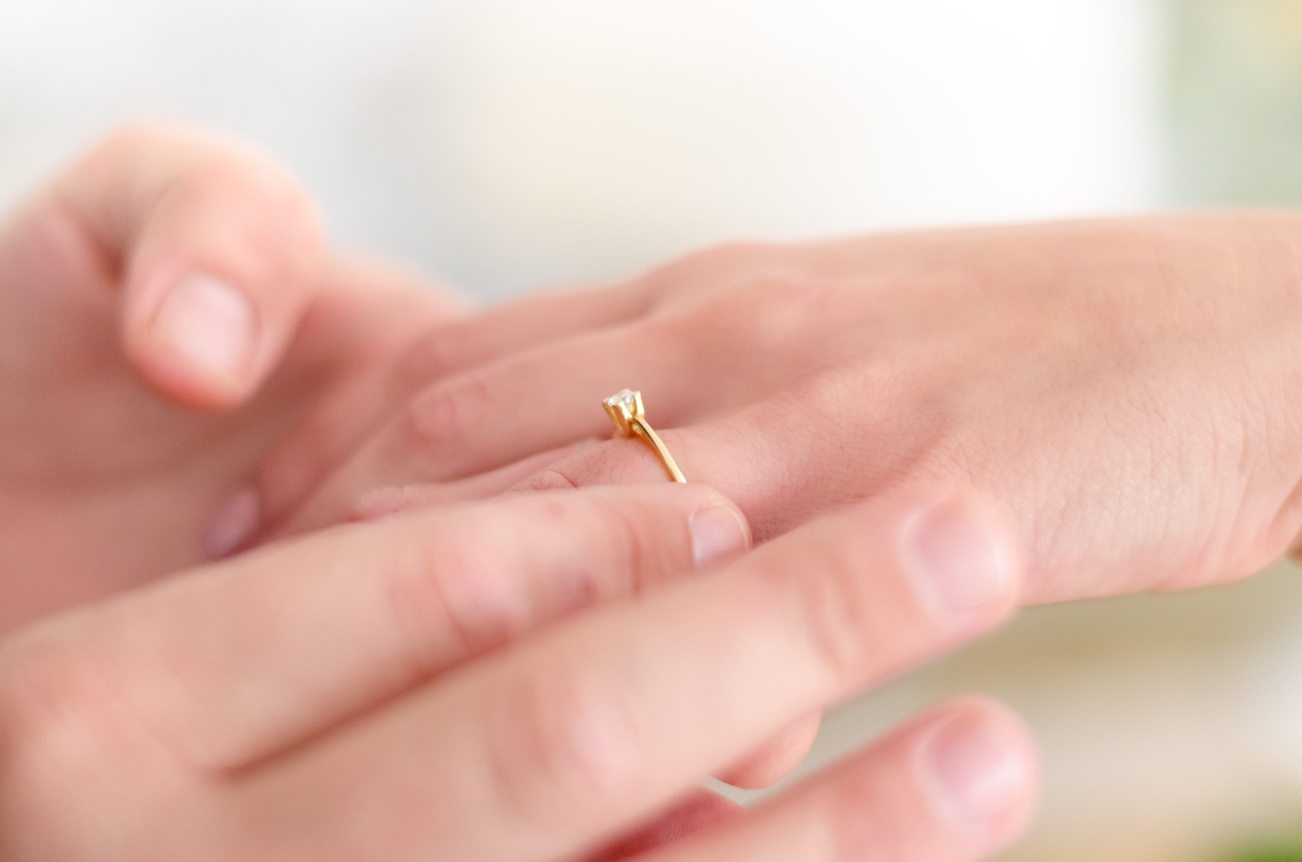 Jaki powinien być pierścionek zaręczynowy